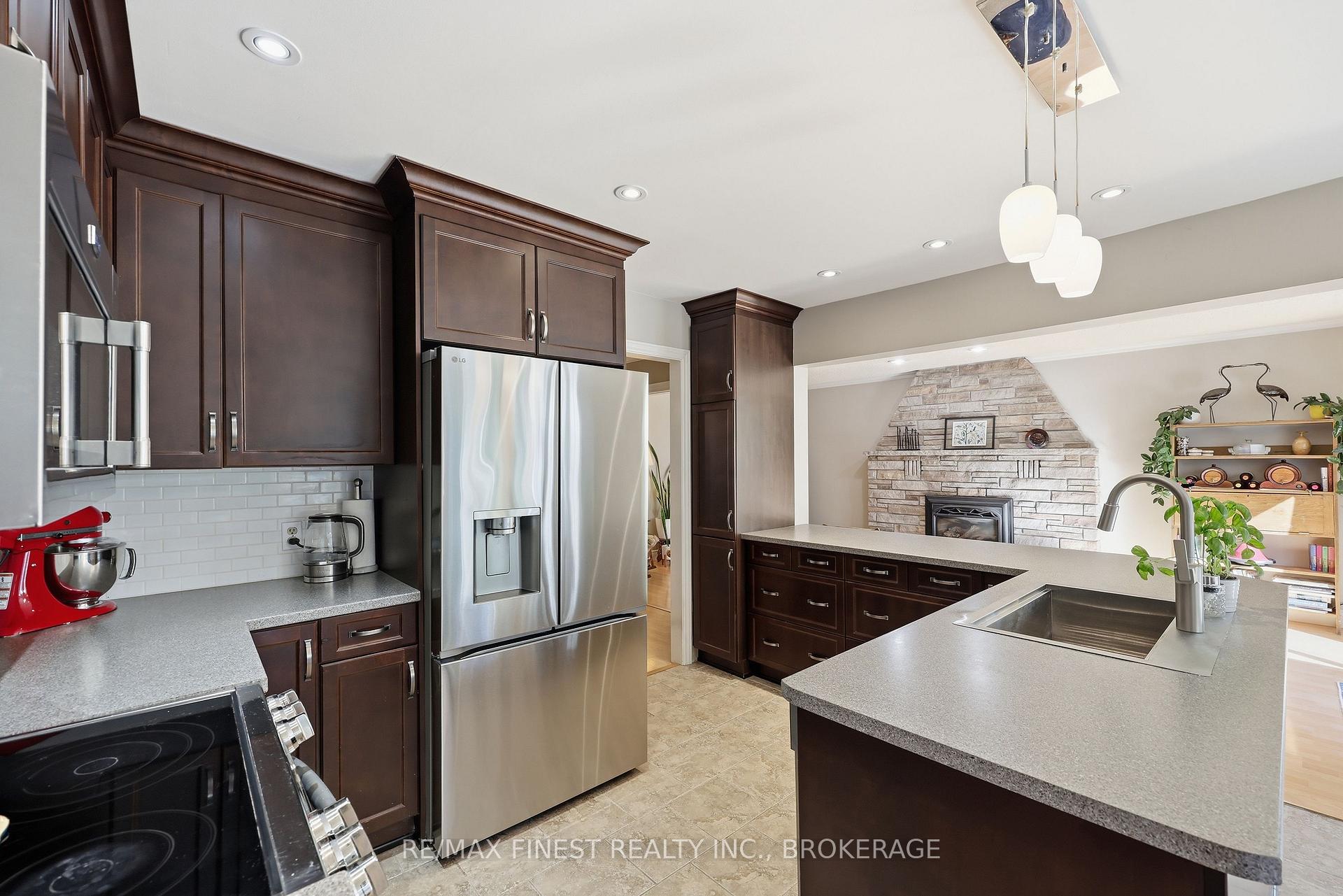 Photo 10 of 844 Purcell Crescent, Kingston, North of Taylor-Kidd Blvd — HOMEH