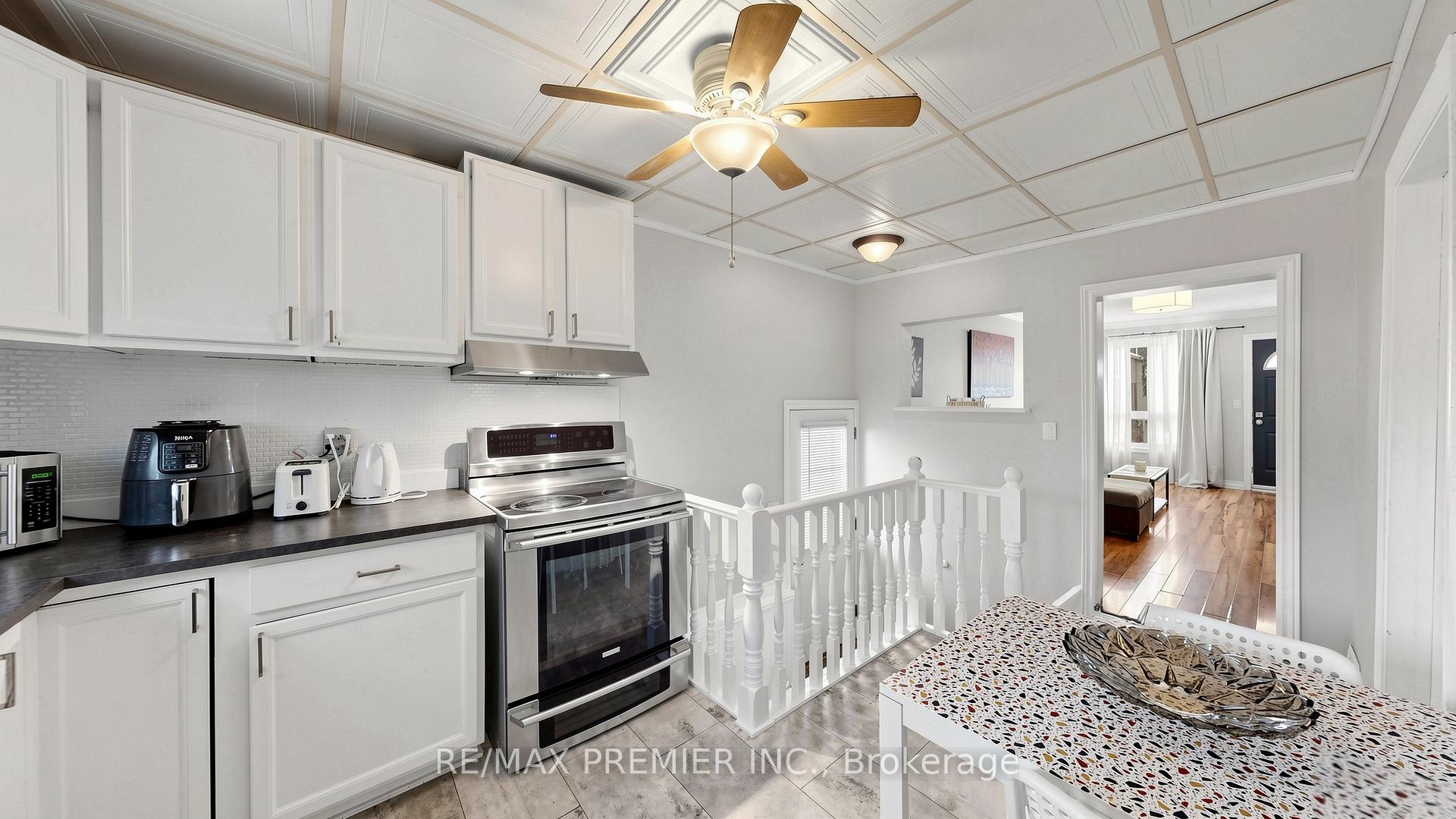 Photo 9 of 27 Cambridge Avenue, Hamilton, Crown Point — HOMEH