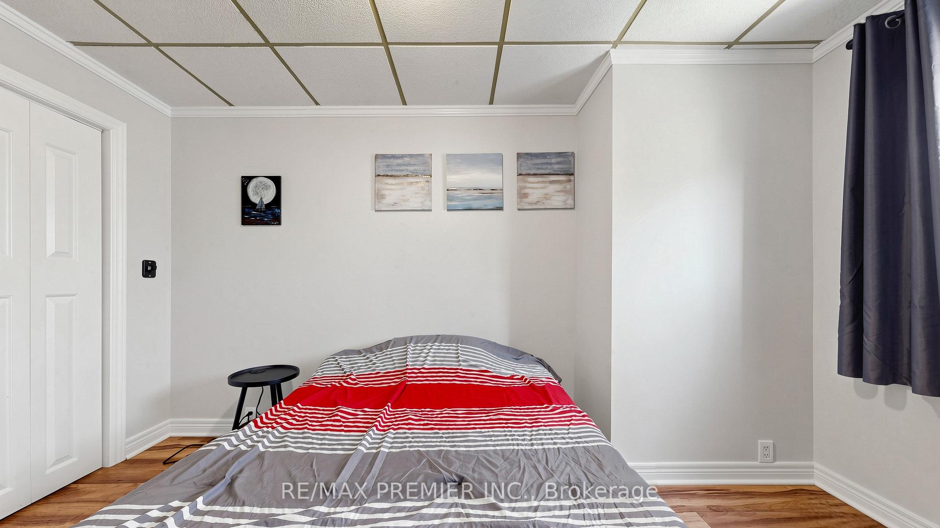 Photo 14 of 27 Cambridge Avenue, Hamilton, Crown Point — HOMEH