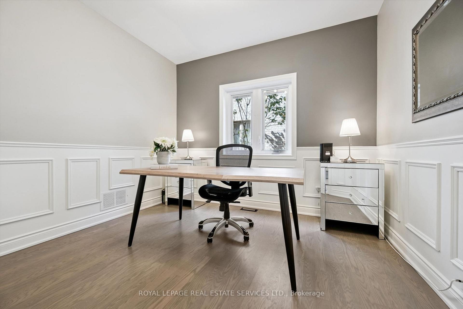 Photo 4 of 1036 Valley Crest Circle, Oakville, River Oaks — HOMEH
