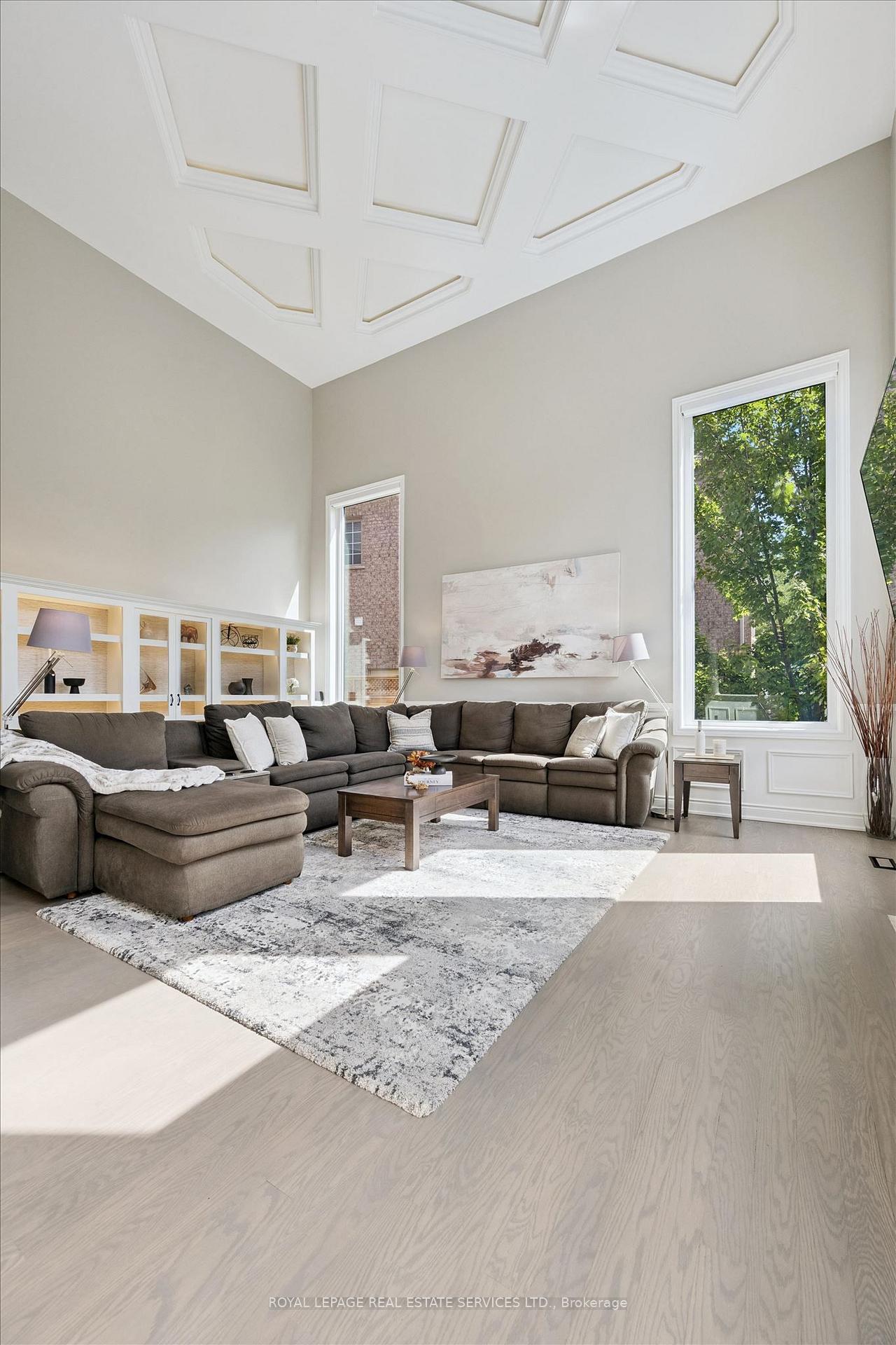 Photo 12 of 1036 Valley Crest Circle, Oakville, River Oaks — HOMEH