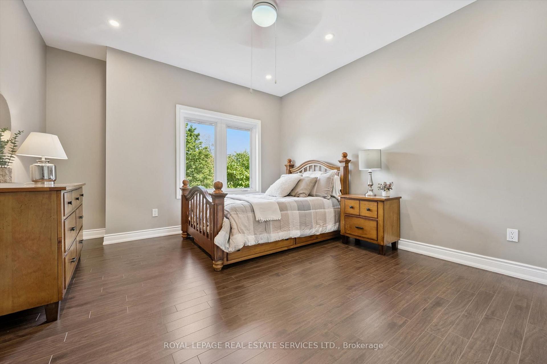 Photo 22 of 1036 Valley Crest Circle, Oakville, River Oaks — HOMEH