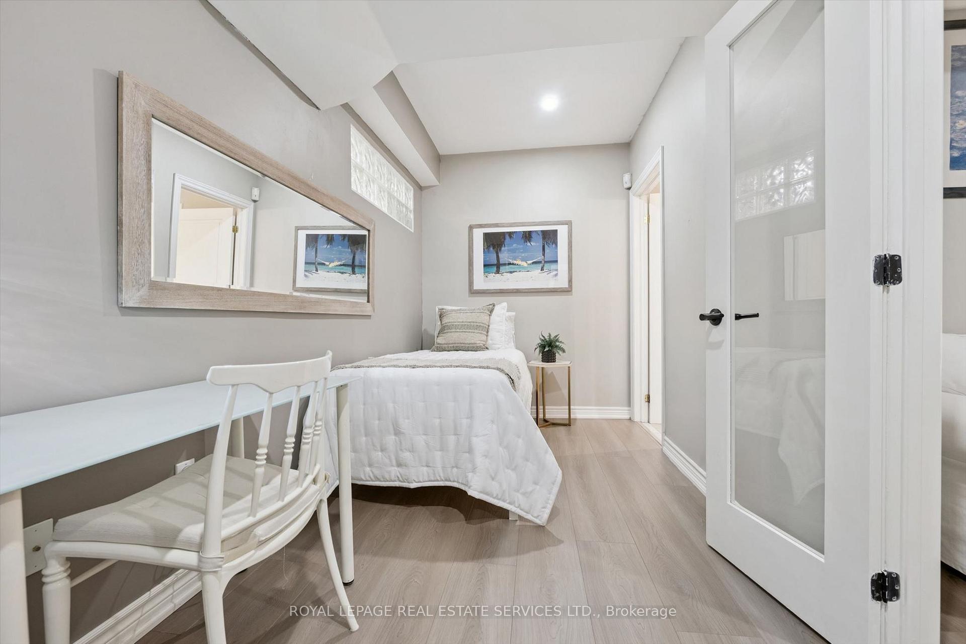 Photo 33 of 1036 Valley Crest Circle, Oakville, River Oaks — HOMEH