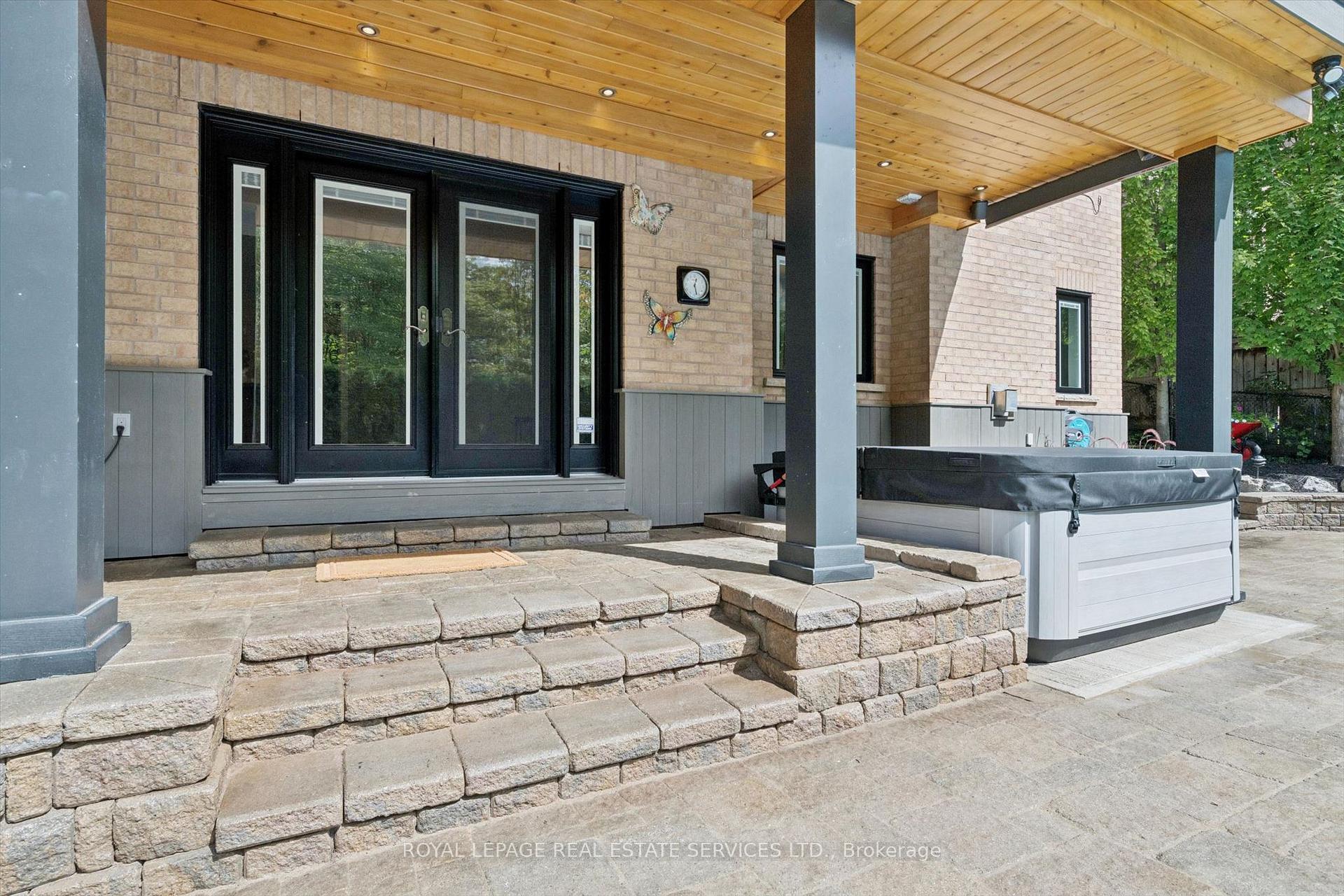 Photo 37 of 1036 Valley Crest Circle, Oakville, River Oaks — HOMEH