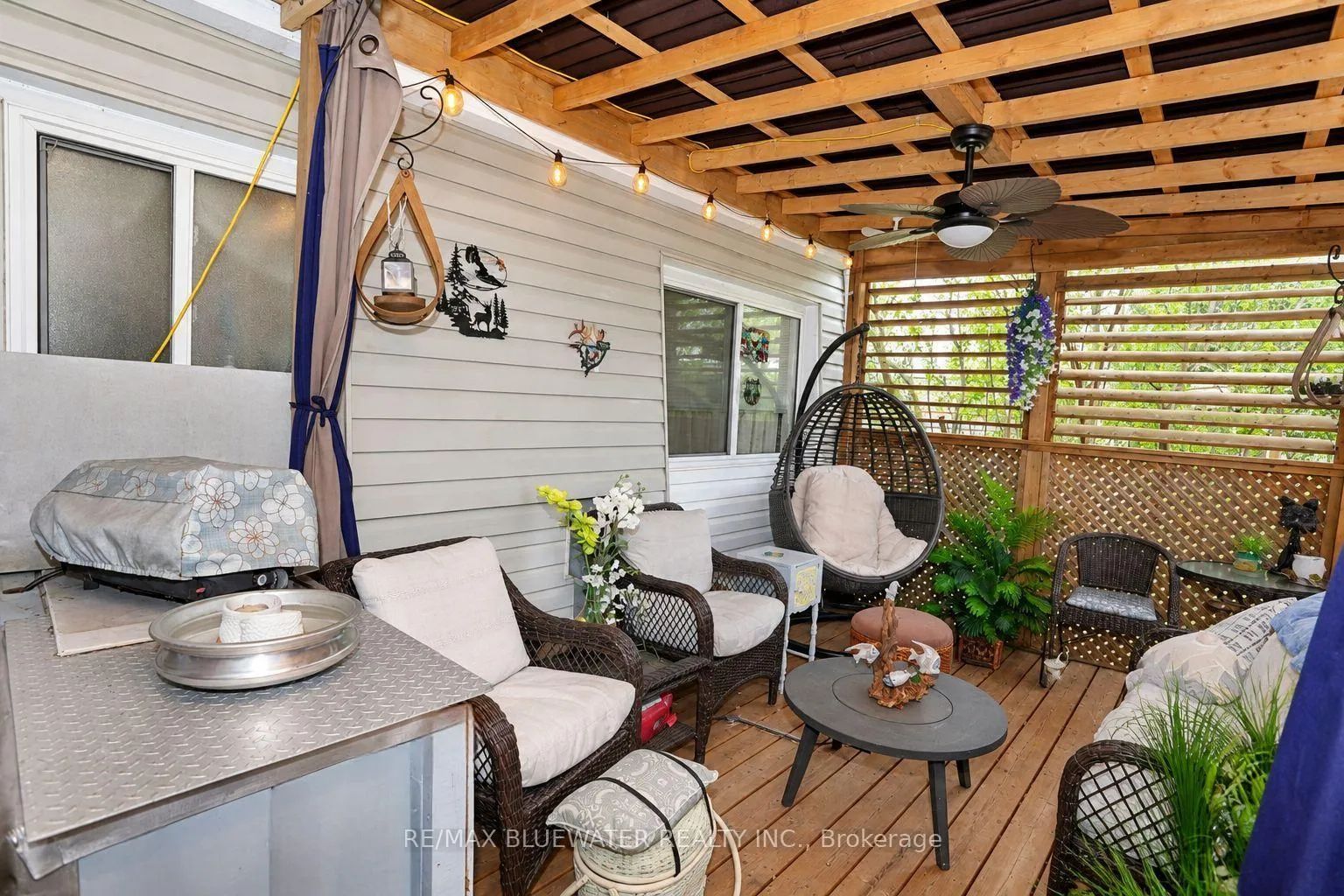 Photo 16 of 35 Pebble Beach Parkway, South Huron, Stephen — HOMEH