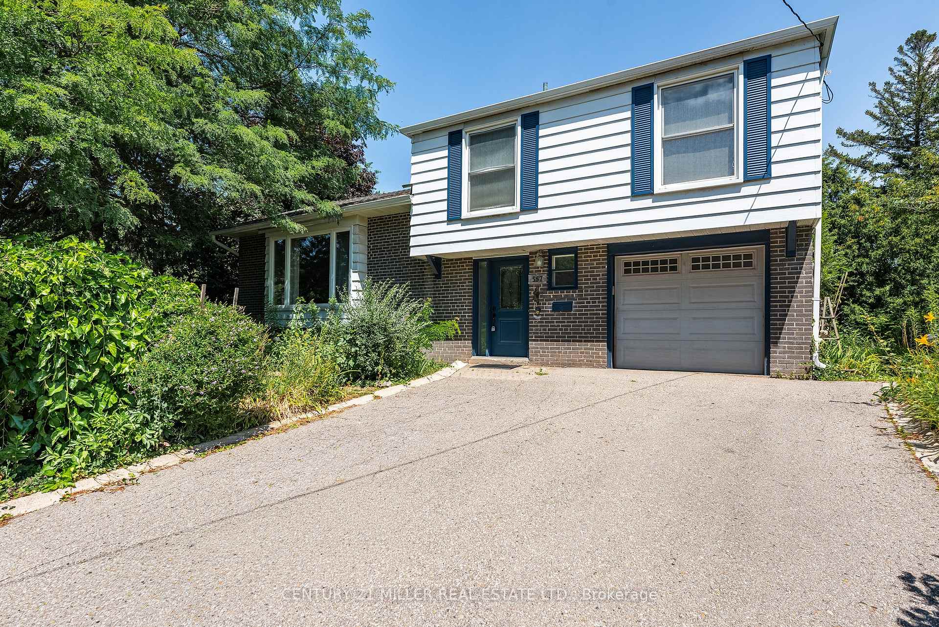 Photo 1 of 557 Trafford Crescent, Oakville, West — HOMEH