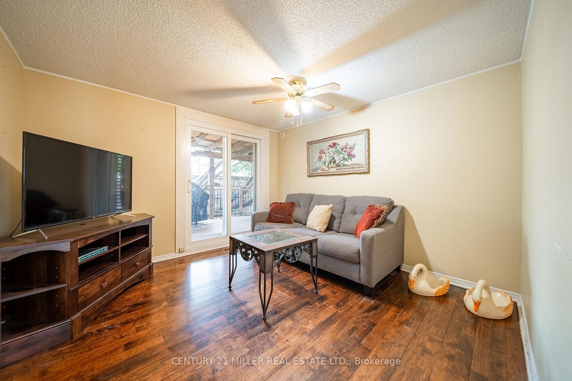 Photo 12 of 557 Trafford Crescent, Oakville, West — HOMEH
