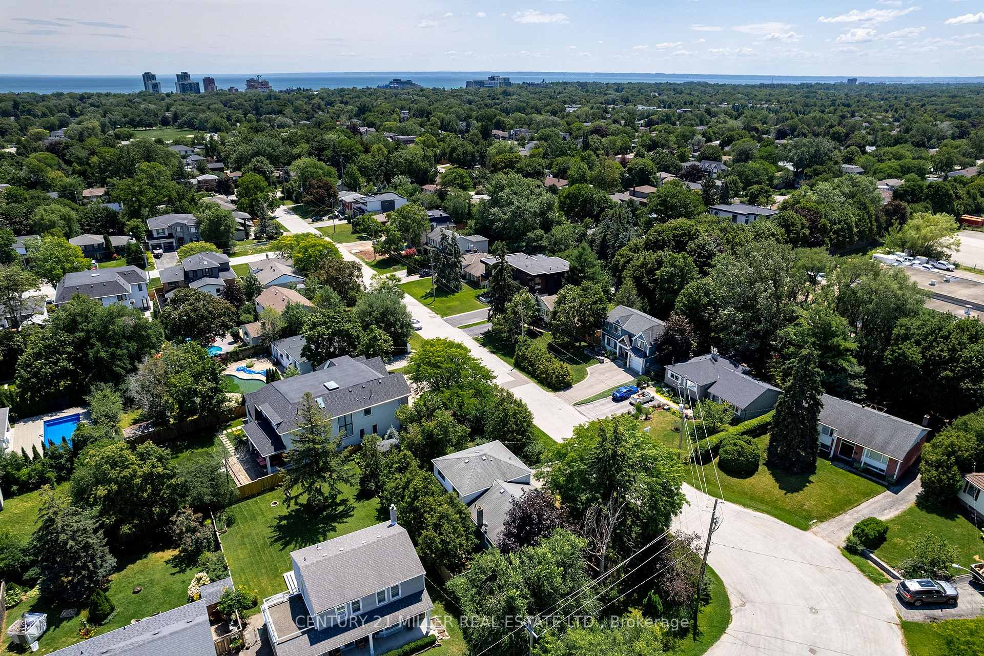 Photo 27 of 557 Trafford Crescent, Oakville, West — HOMEH