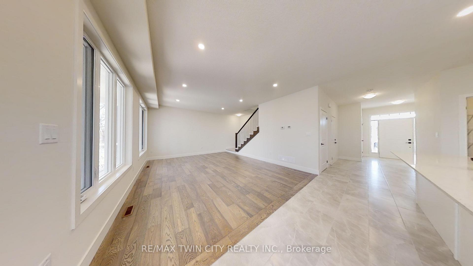 Photo 7 of 108 Christopher Court, London, South J — HOMEH