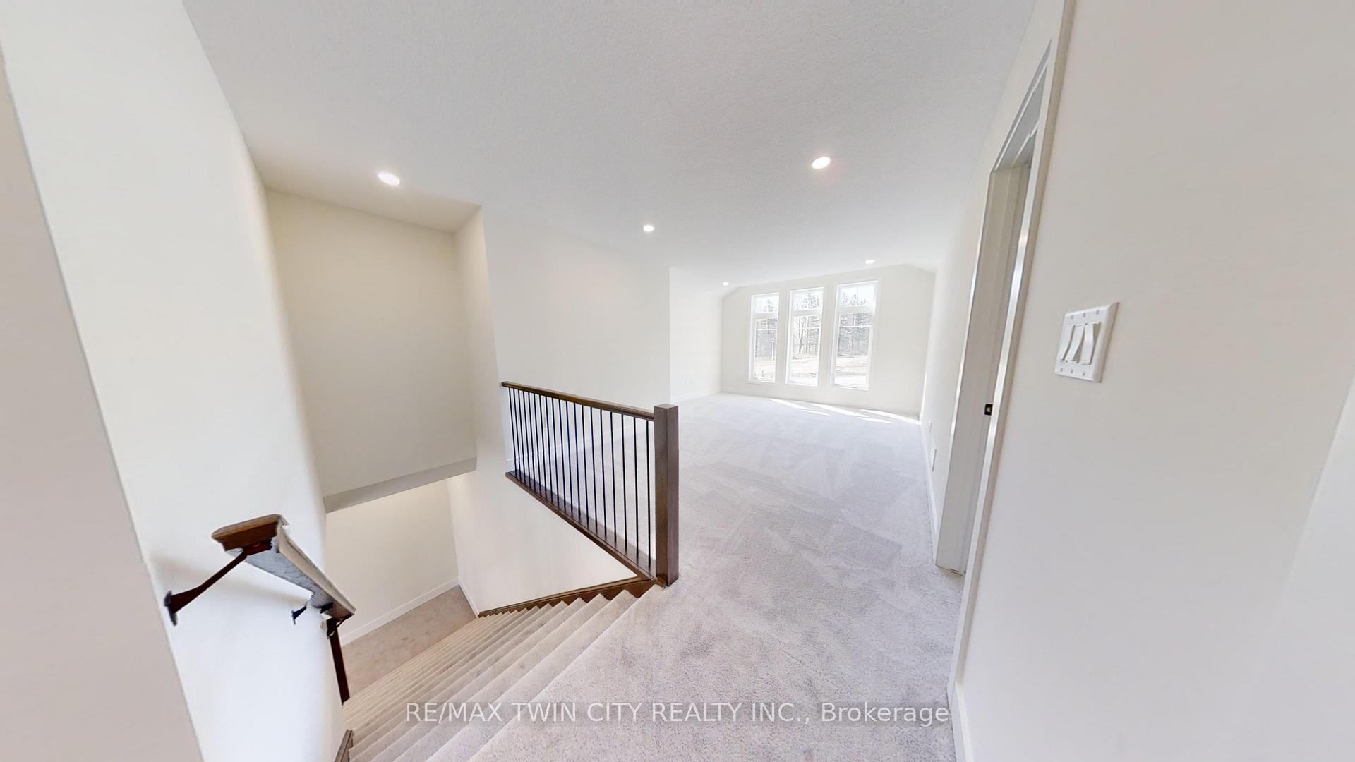 Photo 13 of 108 Christopher Court, London, South J — HOMEH