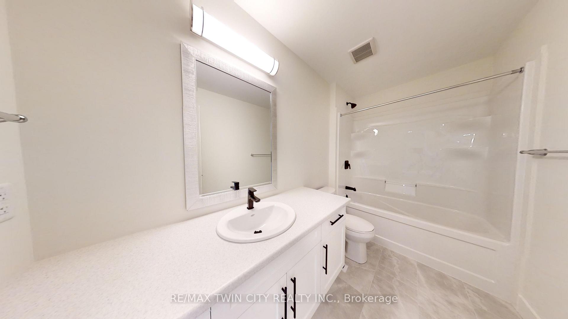 Photo 15 of 108 Christopher Court, London, South J — HOMEH