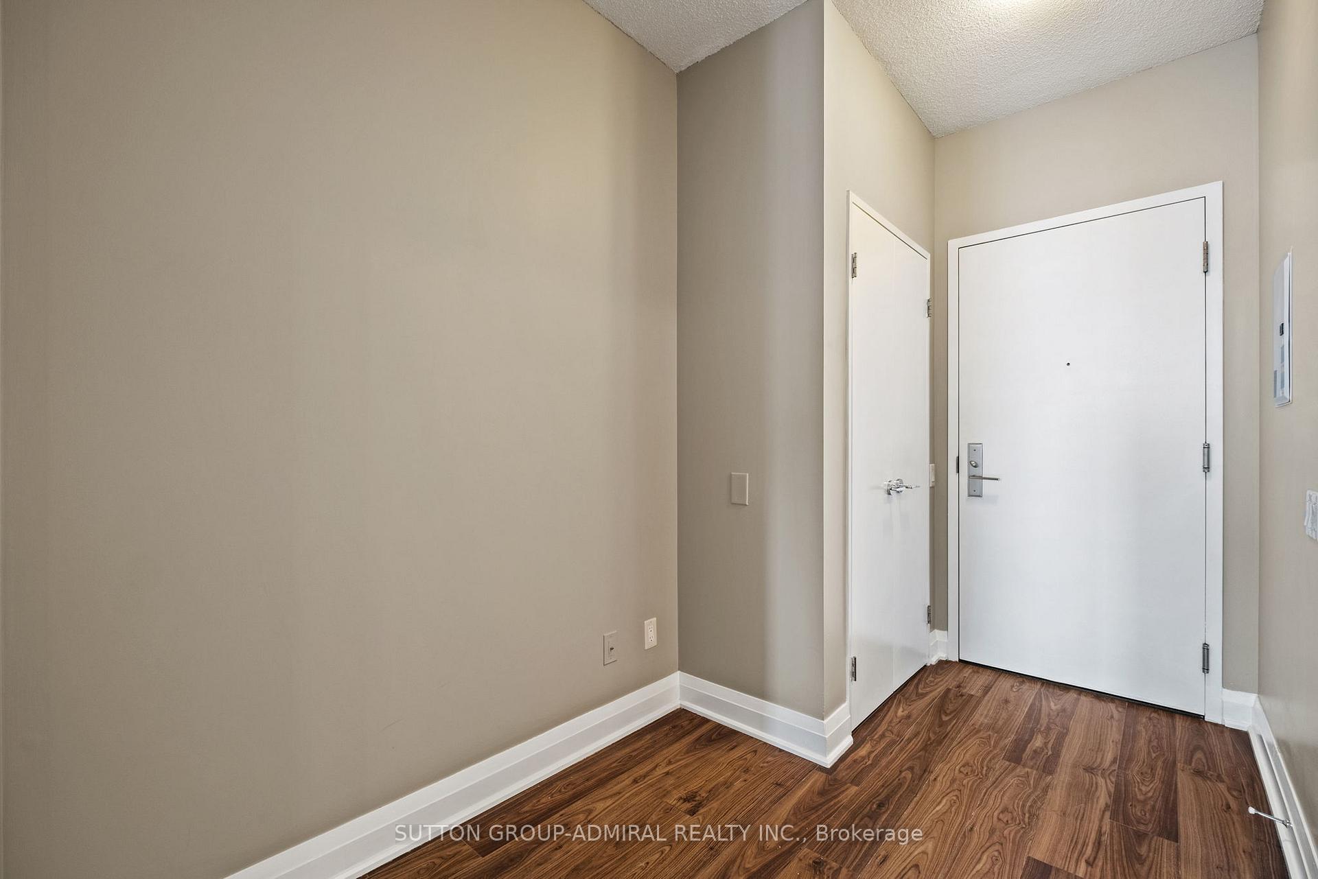 Photo 8 of Unit 1703, 83 Redpath Avenue, Toronto, Mount Pleasant West — HOMEH