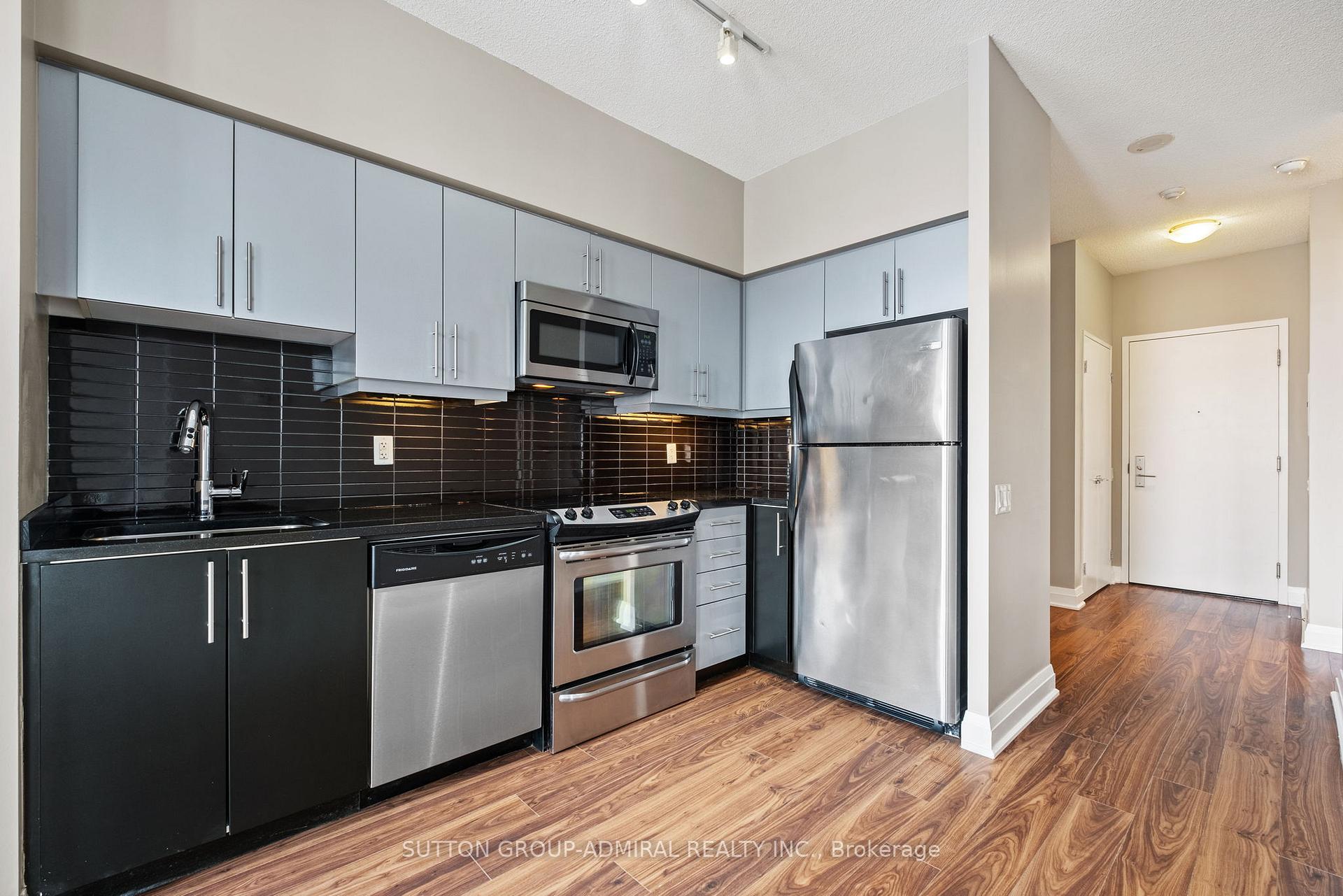 Photo 12 of Unit 1703, 83 Redpath Avenue, Toronto, Mount Pleasant West — HOMEH