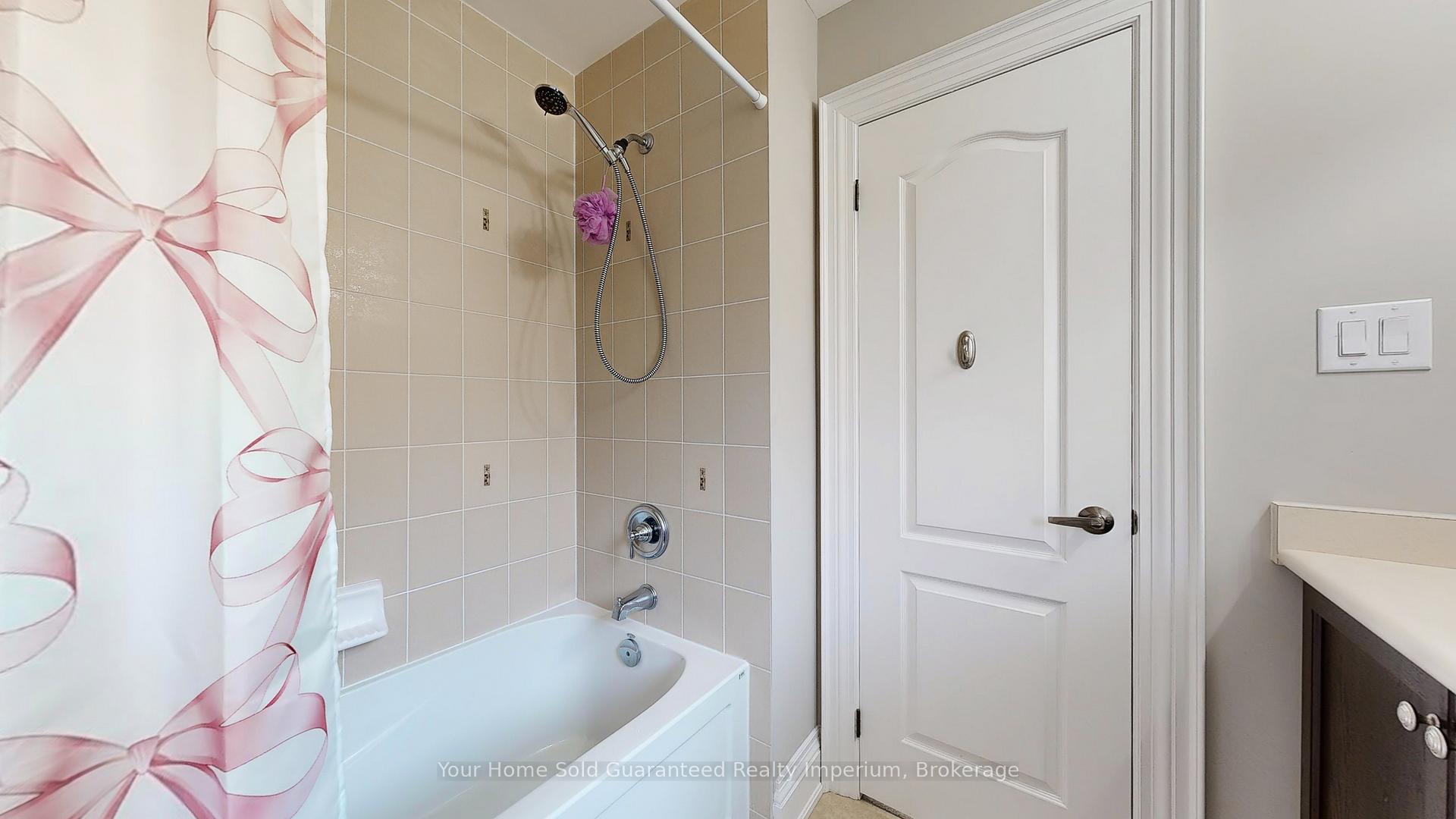 Photo 29 of 24 Wyndance Way, Uxbridge — HOMEH