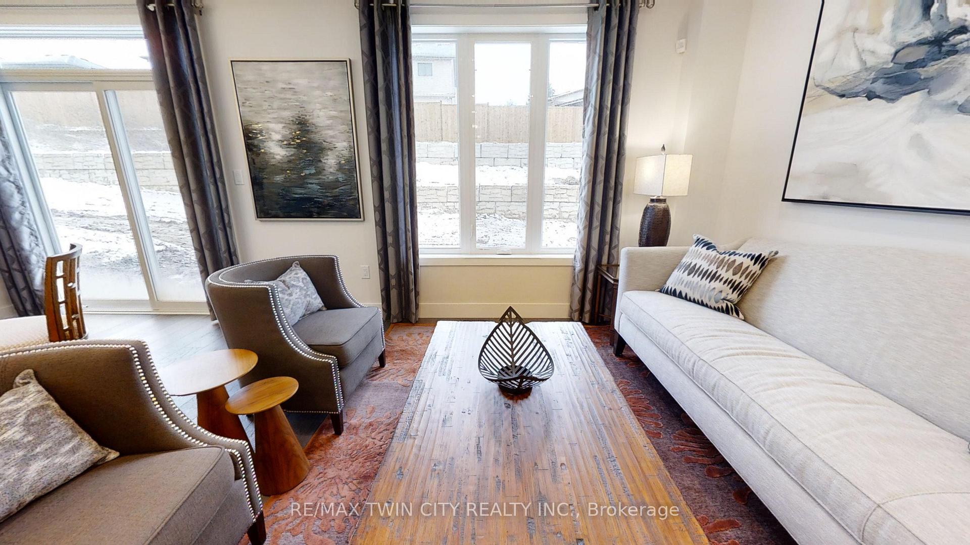 Photo 10 of 163 Julie Crescent, London, South J — HOMEH