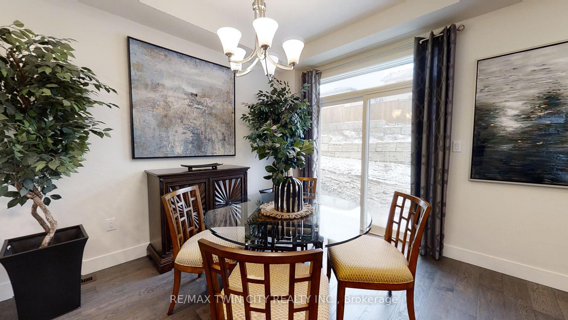 Photo 11 of 163 Julie Crescent, London, South J — HOMEH