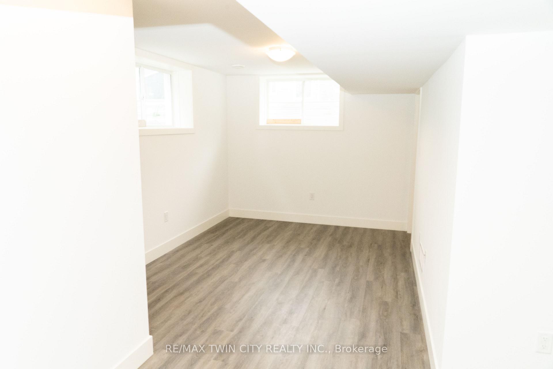 Photo 25 of 163 Julie Crescent, London, South J — HOMEH