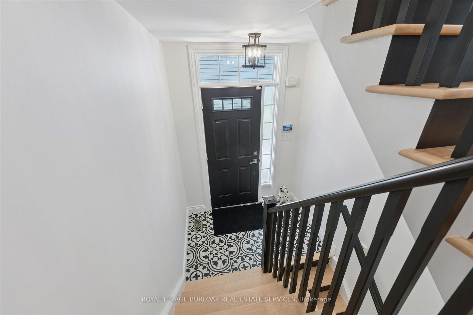 Photo 6 of Unit 5, 263 Plains Road W, Burlington, Bayview — HOMEH