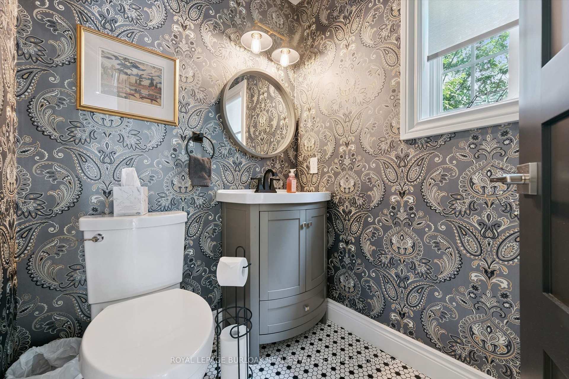 Photo 23 of Unit 5, 263 Plains Road W, Burlington, Bayview — HOMEH