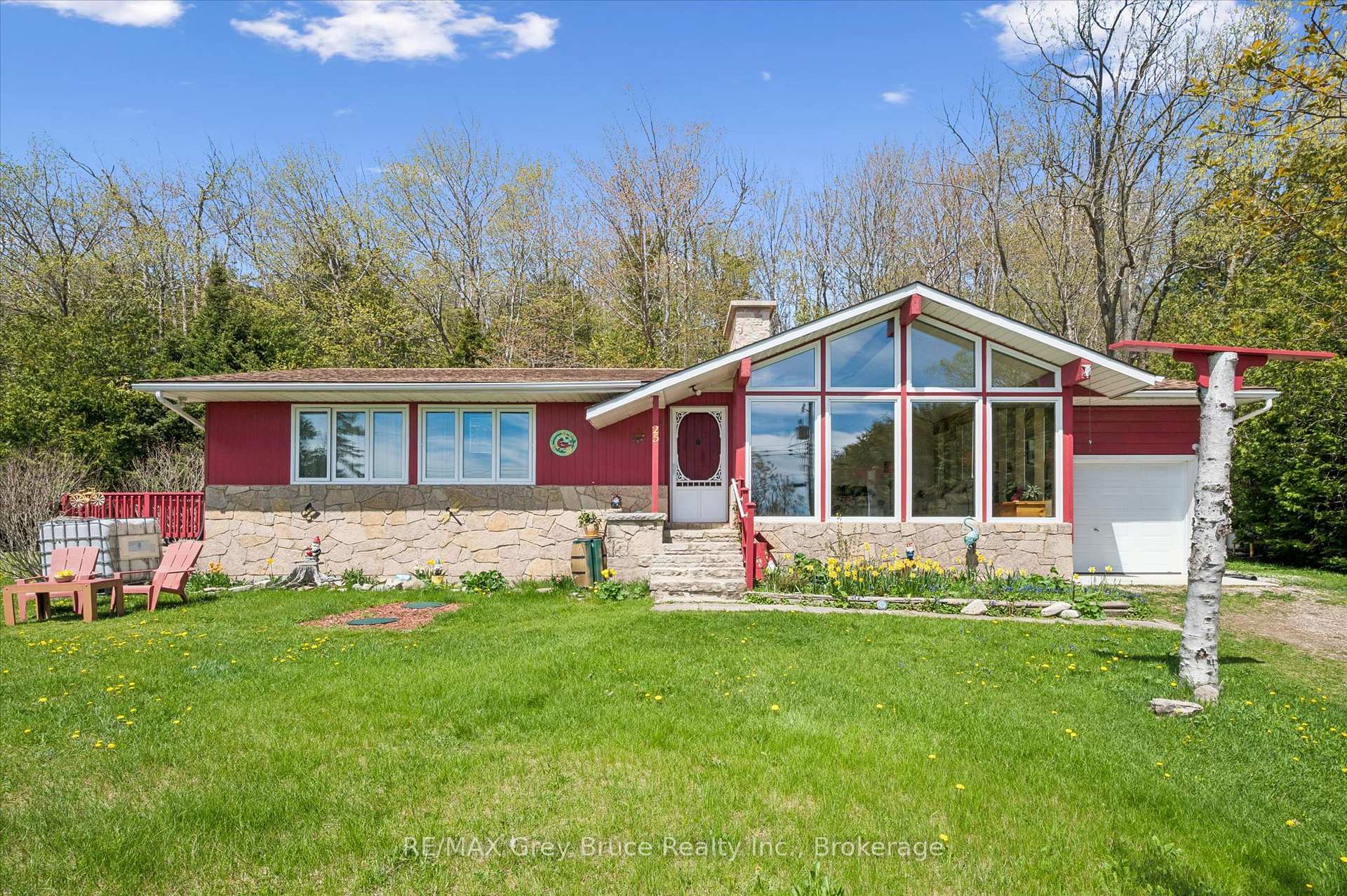 Front of 25 Shoreline Drive