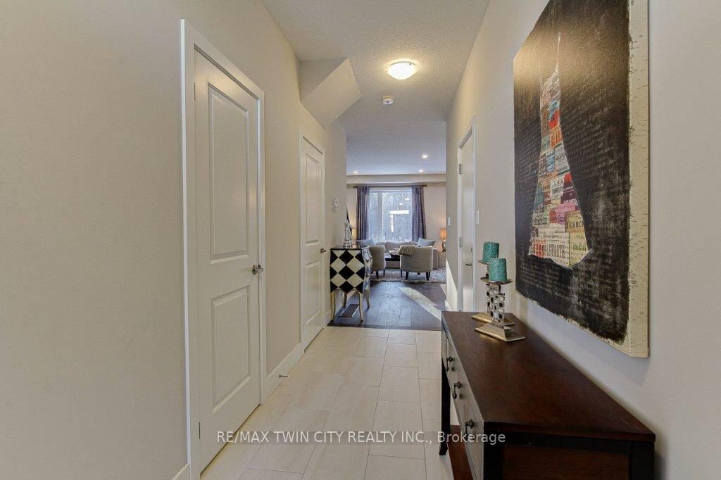 Photo 4 of 1707 Fairfield Road, London, South U — HOMEH