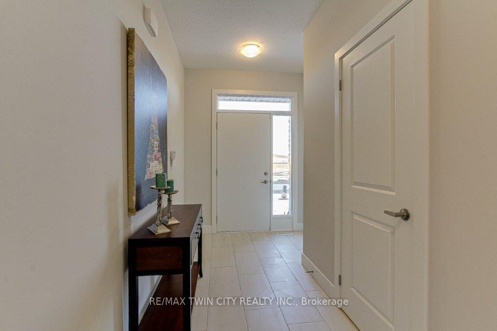 Photo 6 of 1707 Fairfield Road, London, South U — HOMEH
