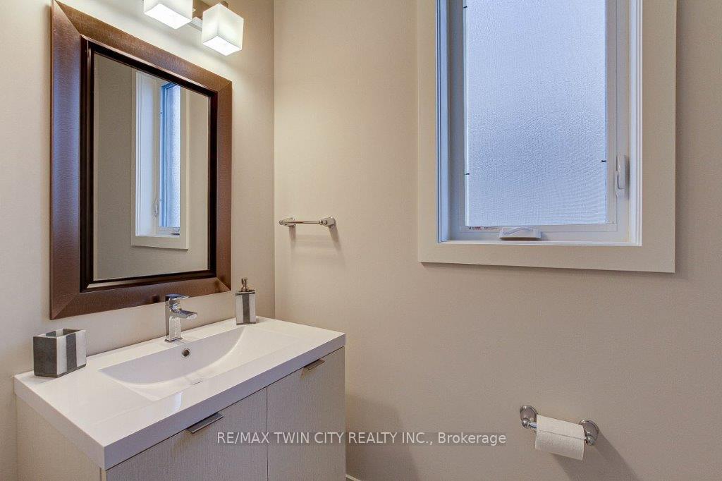 Photo 8 of 1707 Fairfield Road, London, South U — HOMEH
