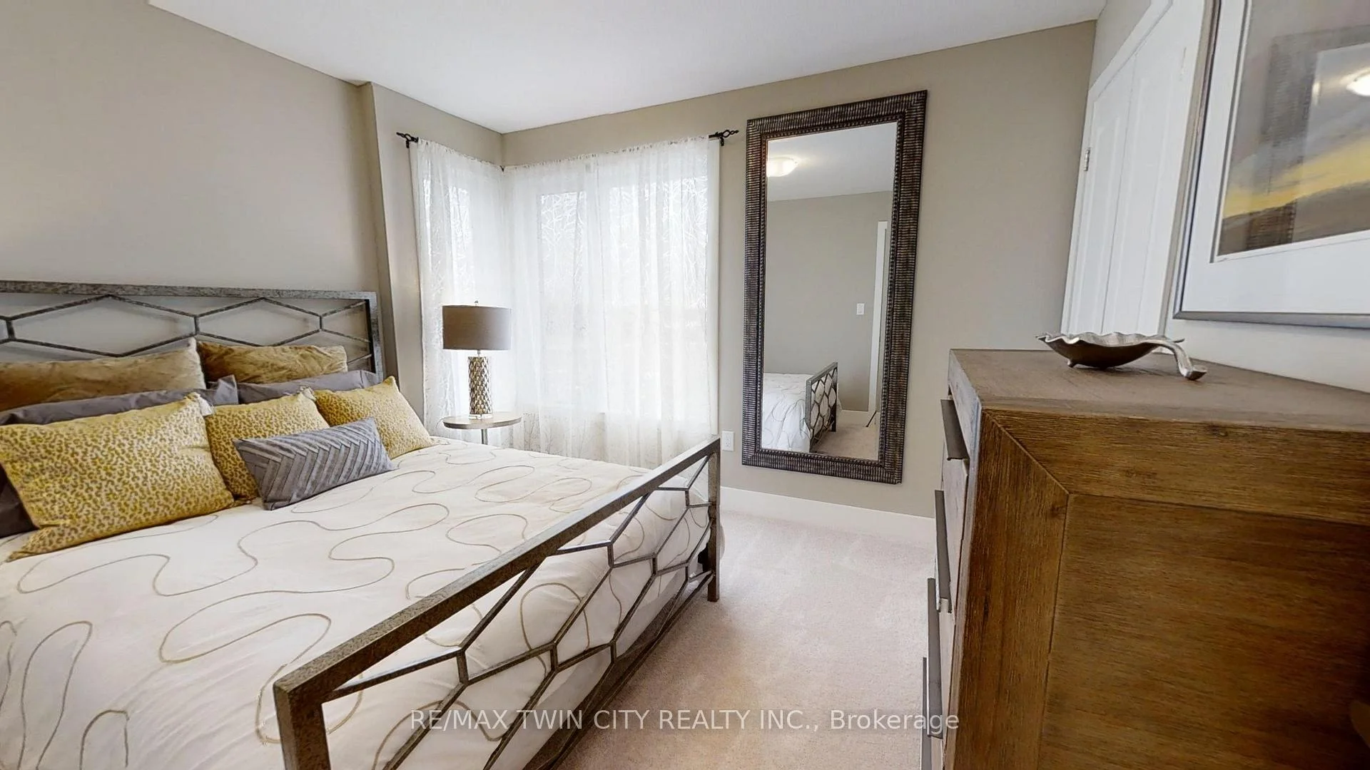 Photo 21 of 1707 Fairfield Road, London, South U — HOMEH