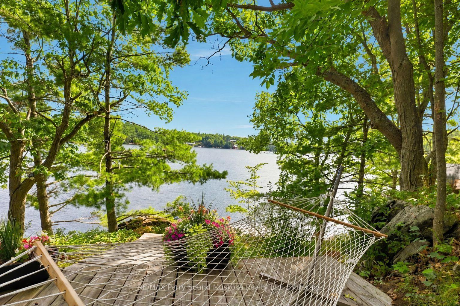 Photo 4 of 334 Healey Lake Way, The Archipelago, Archipelago South — HOMEH