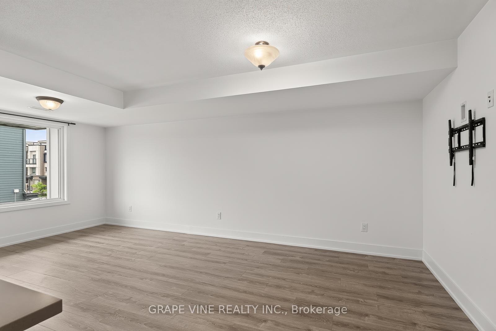 Photo 7 of Unit 216, 581 Takamose Private, Ottawa, CFB Rockcliffe and Area — HOMEH