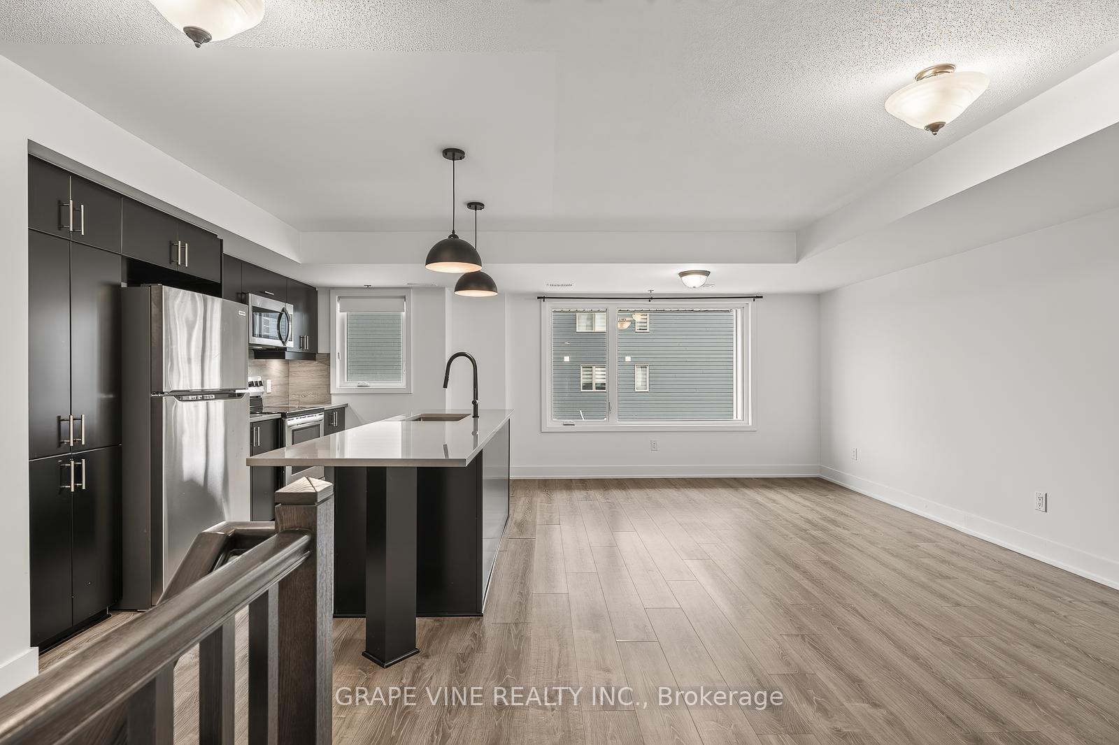 Photo 8 of Unit 216, 581 Takamose Private, Ottawa, CFB Rockcliffe and Area — HOMEH
