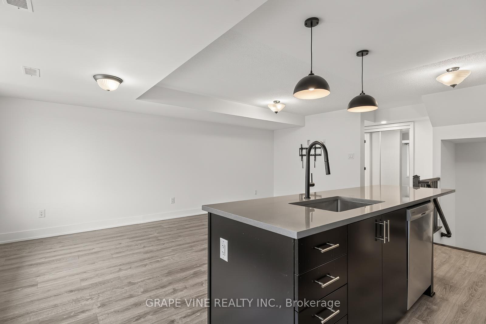 Photo 15 of Unit 216, 581 Takamose Private, Ottawa, CFB Rockcliffe and Area — HOMEH