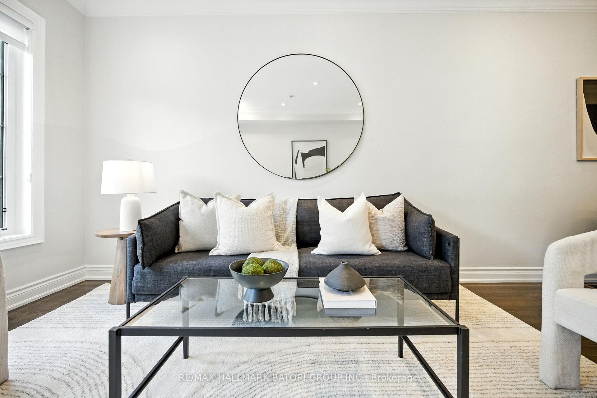 Photo 4 of 2110 Bayview Avenue, North York, Bridle Path-Sunnybrook-York Mills — HOMEH