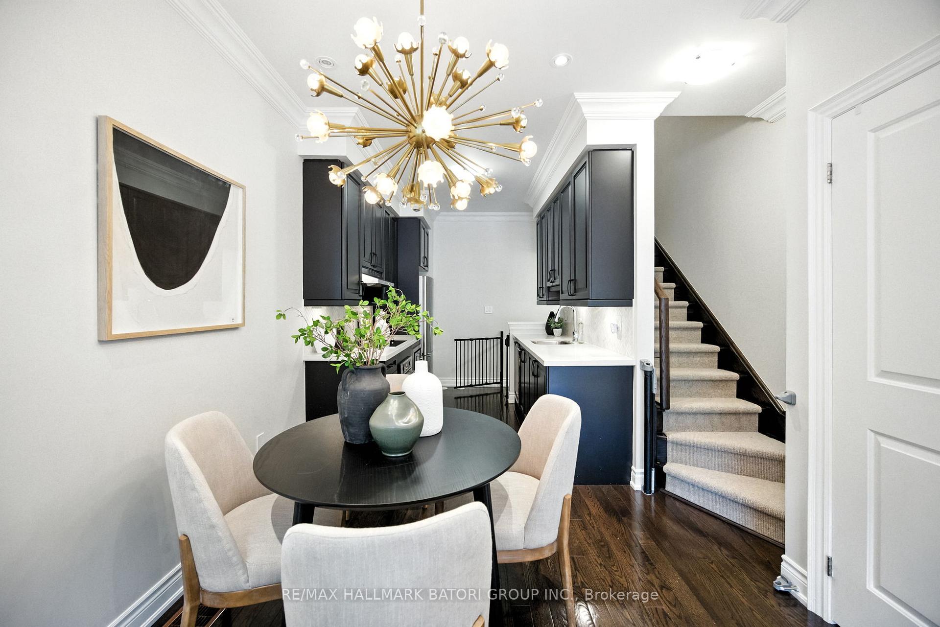 Photo 5 of 2110 Bayview Avenue, North York, Bridle Path-Sunnybrook-York Mills — HOMEH