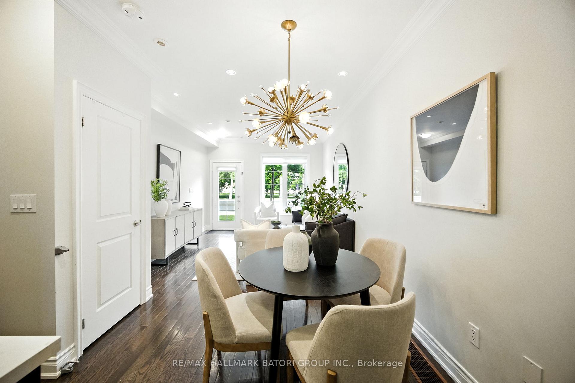 Photo 6 of 2110 Bayview Avenue, North York, Bridle Path-Sunnybrook-York Mills — HOMEH