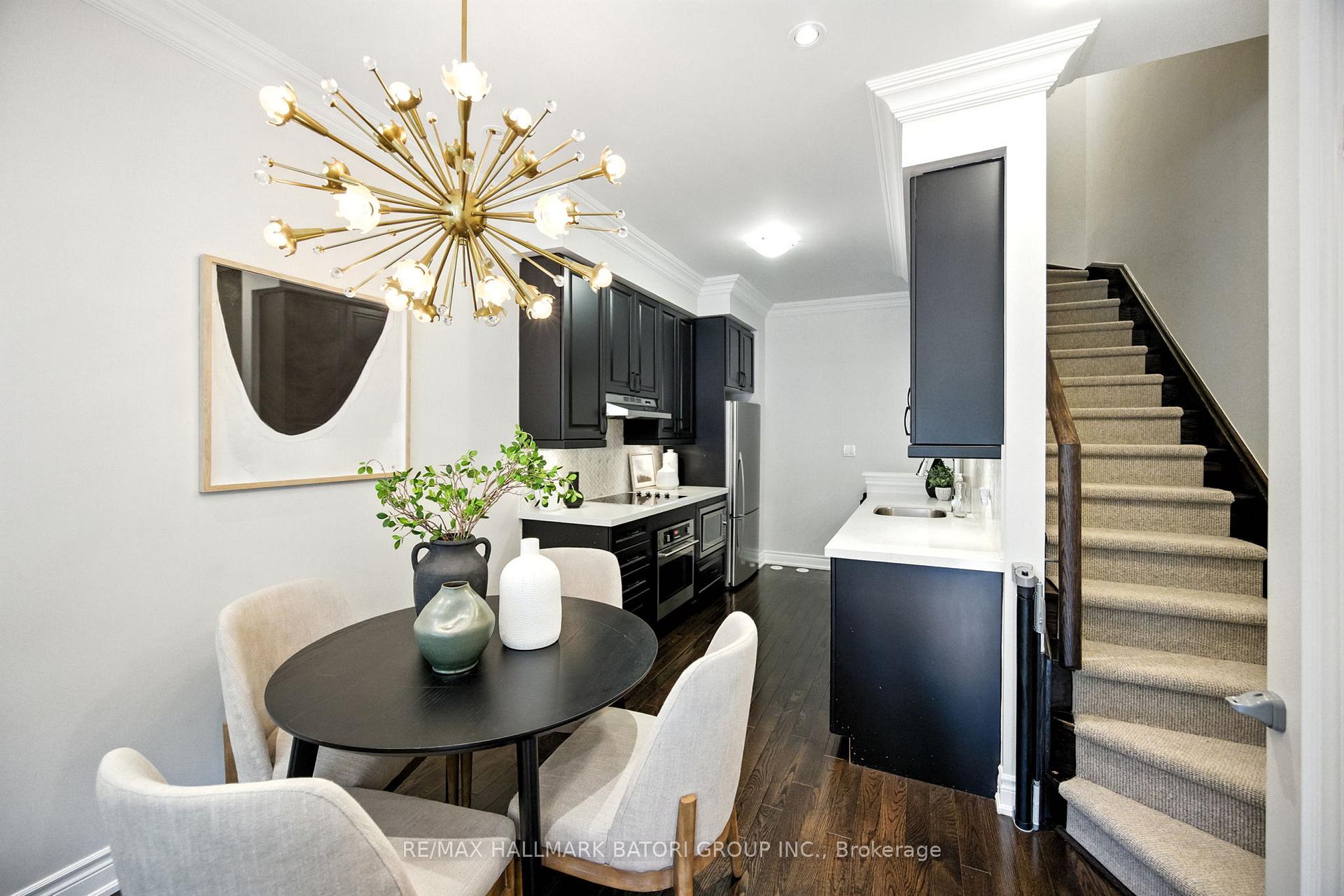Photo 7 of 2110 Bayview Avenue, North York, Bridle Path-Sunnybrook-York Mills — HOMEH