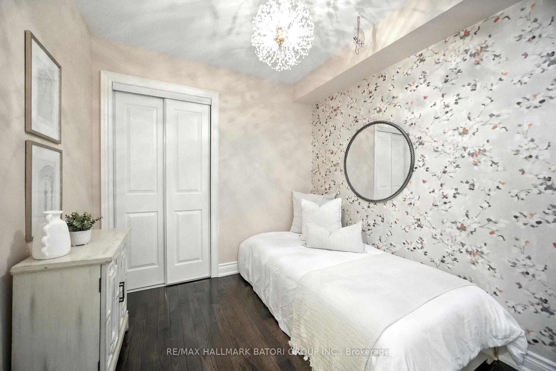 Photo 11 of 2110 Bayview Avenue, North York, Bridle Path-Sunnybrook-York Mills — HOMEH