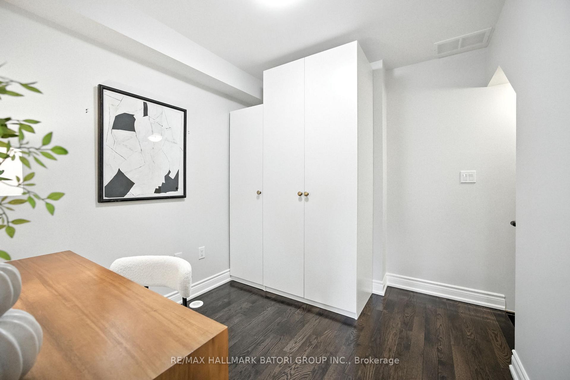 Photo 15 of 2110 Bayview Avenue, North York, Bridle Path-Sunnybrook-York Mills — HOMEH