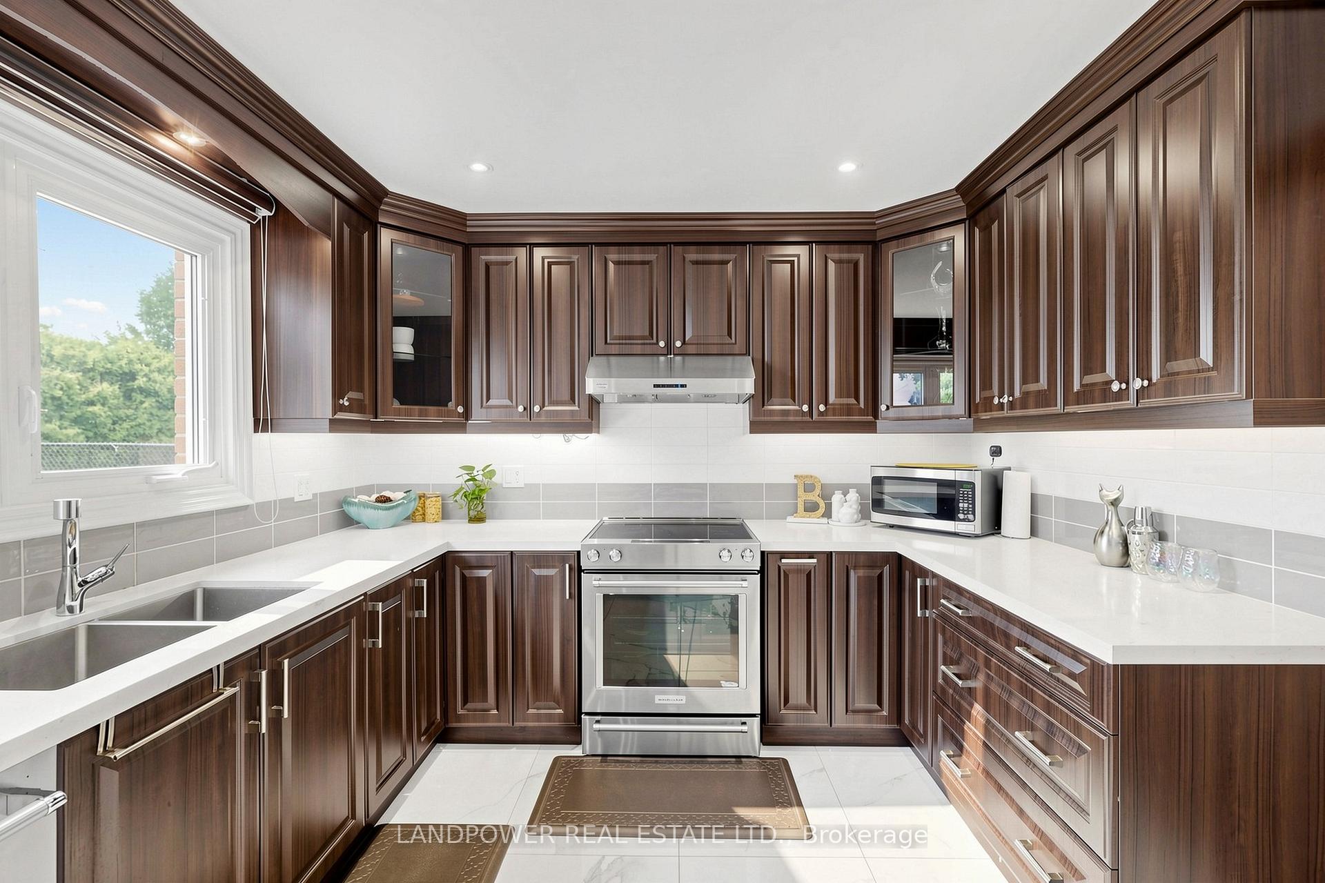 Photo 18 of 317 Paisley Boulevard W, Mississauga, Cooksville — HOMEH