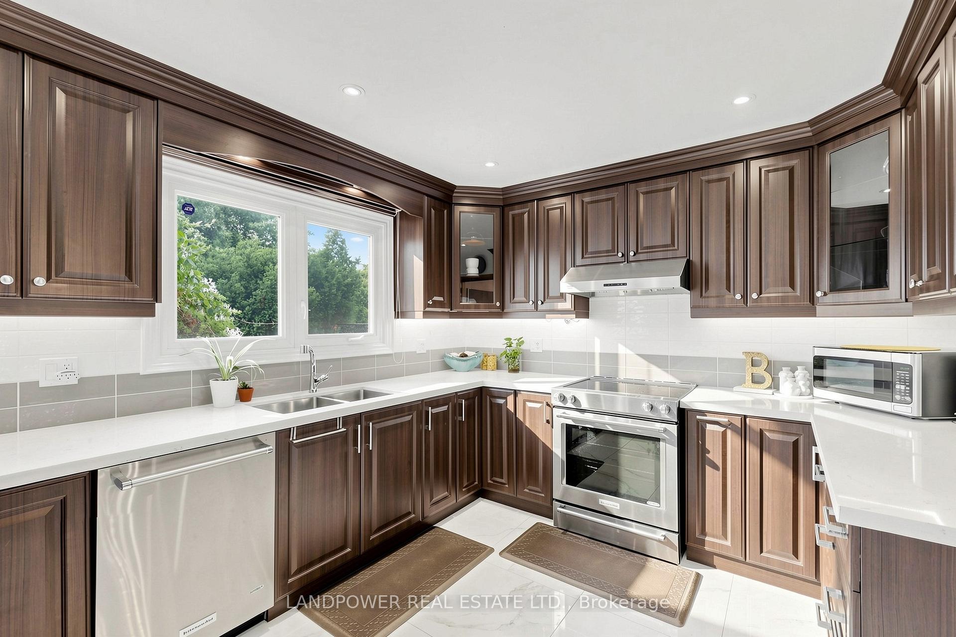 Photo 19 of 317 Paisley Boulevard W, Mississauga, Cooksville — HOMEH