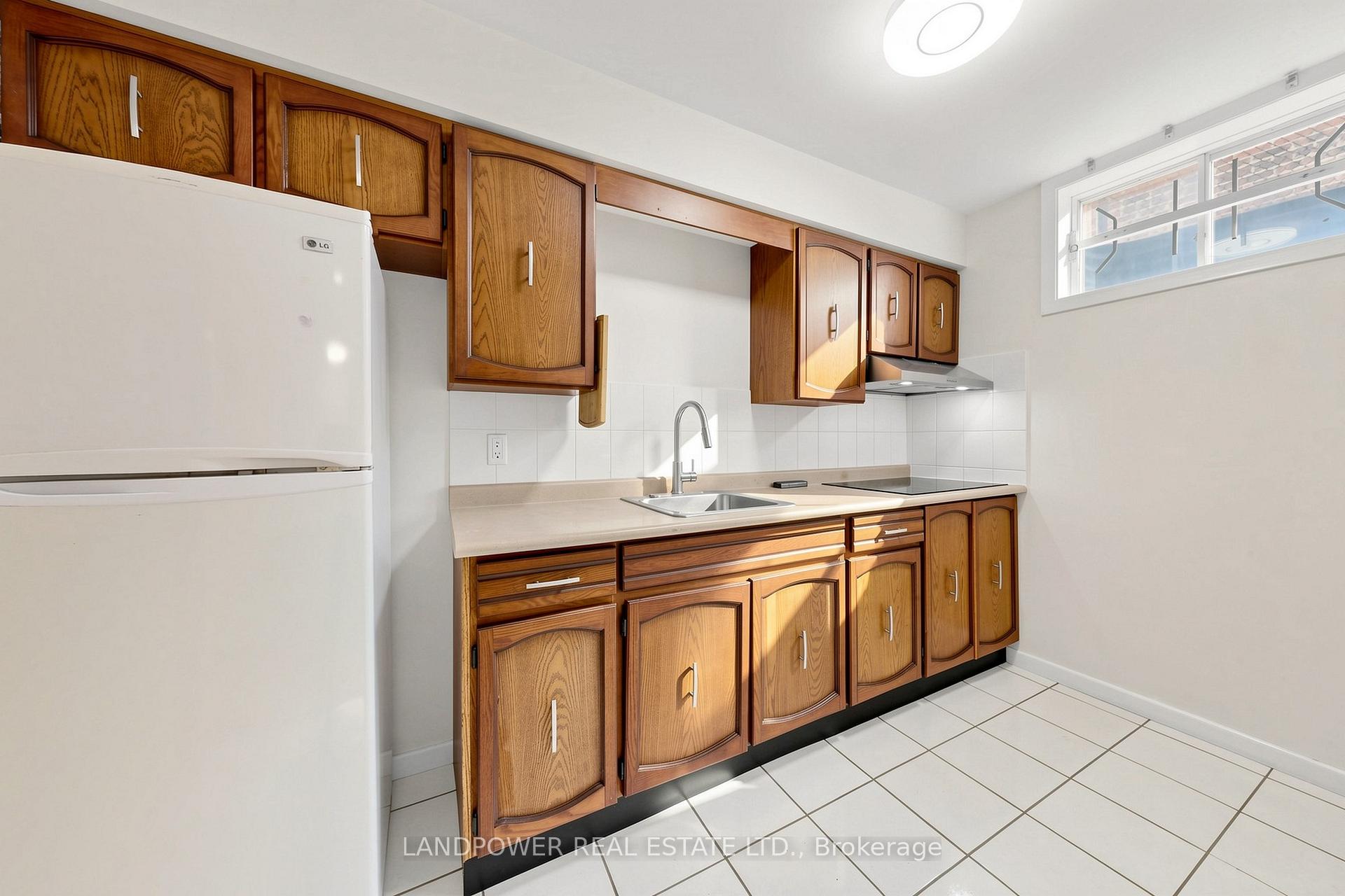 Photo 42 of 317 Paisley Boulevard W, Mississauga, Cooksville — HOMEH