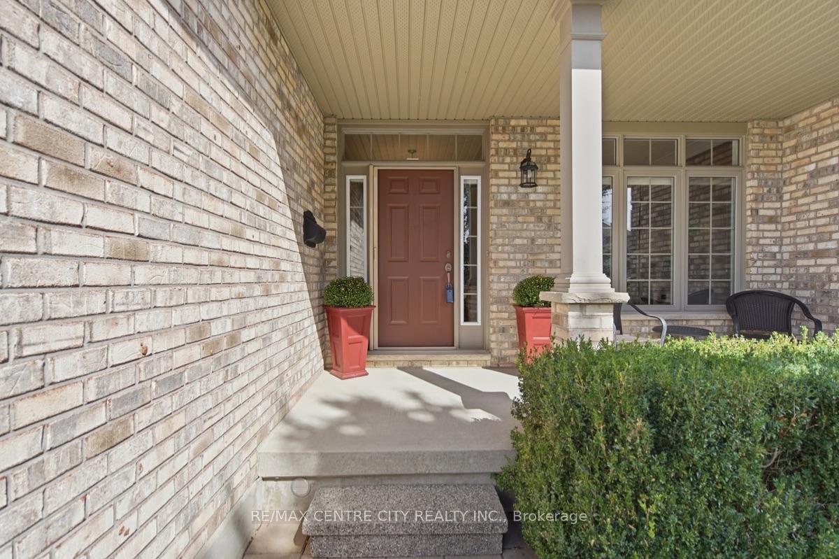 Photo 3 of 68 Willow Ridge Road, Middlesex Centre, Ilderton — HOMEH