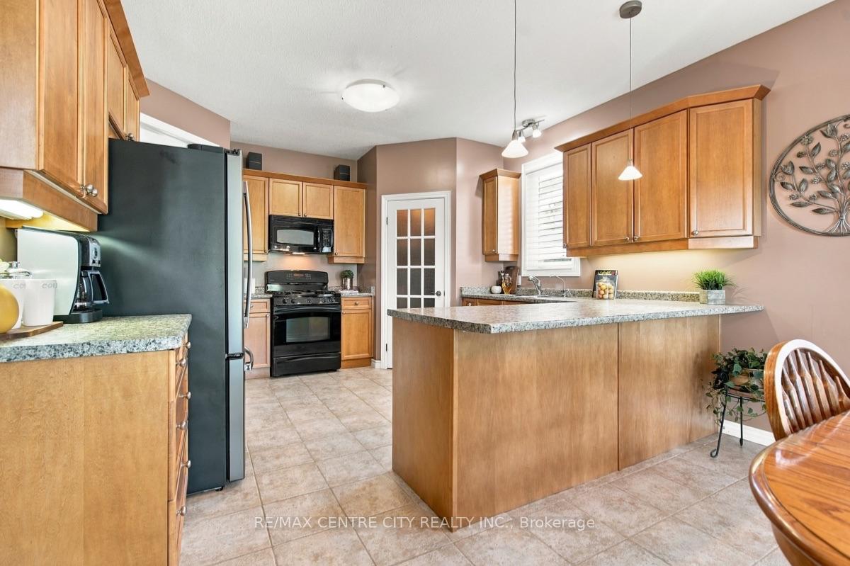 Photo 14 of 68 Willow Ridge Road, Middlesex Centre, Ilderton — HOMEH