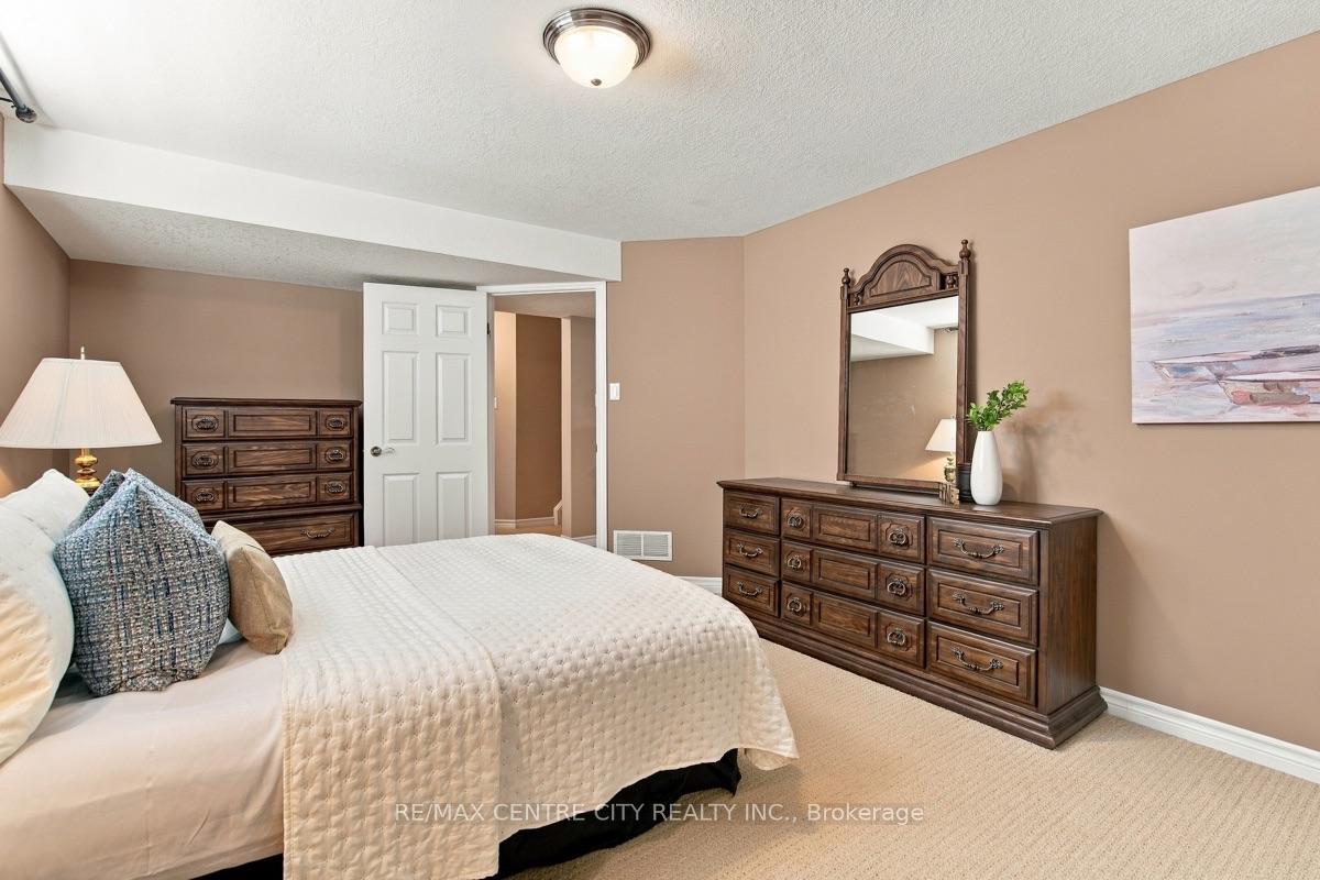 Photo 28 of 68 Willow Ridge Road, Middlesex Centre, Ilderton — HOMEH