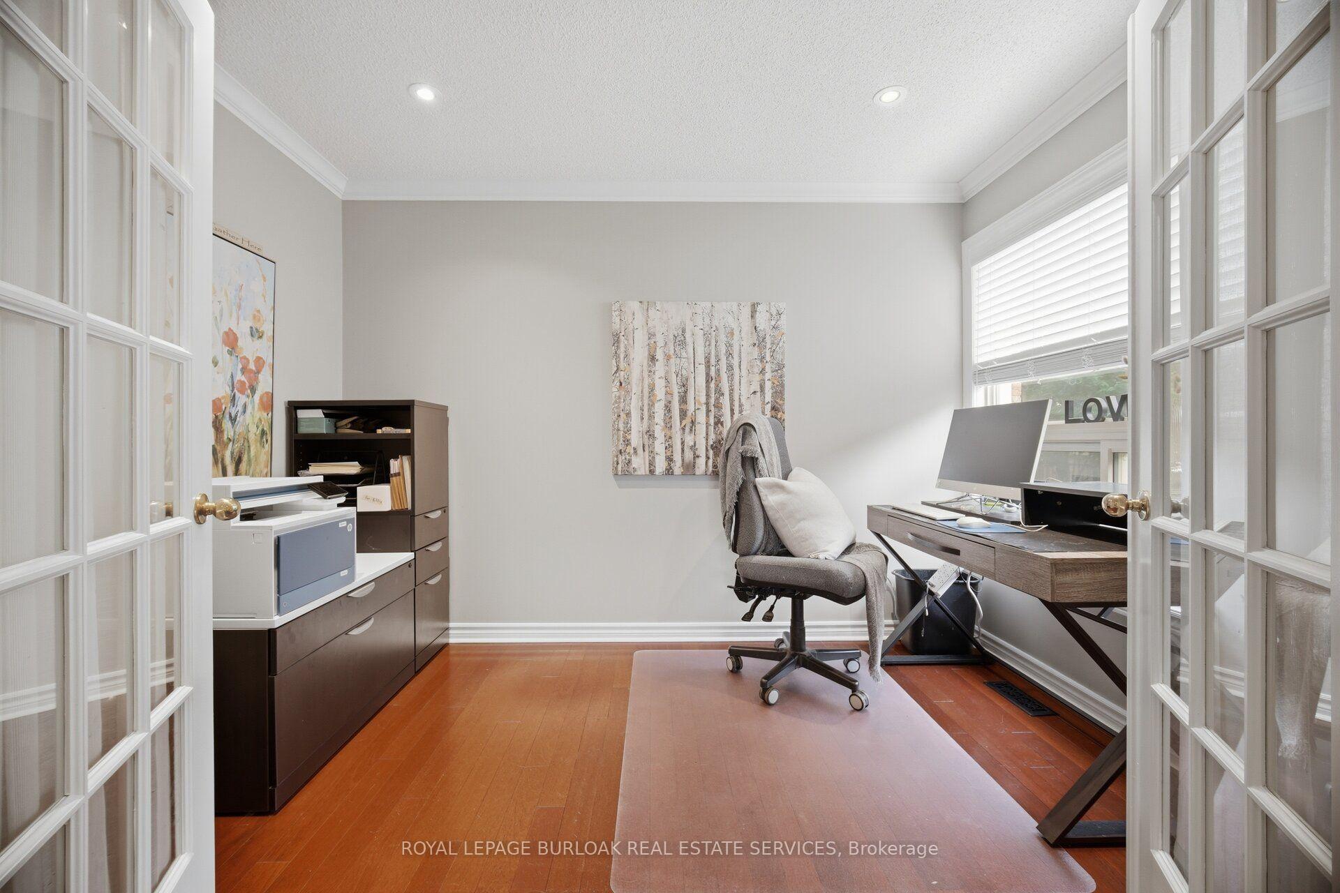 Photo 7 of 2796 Teak Crescent, Oakville, Clearview — HOMEH