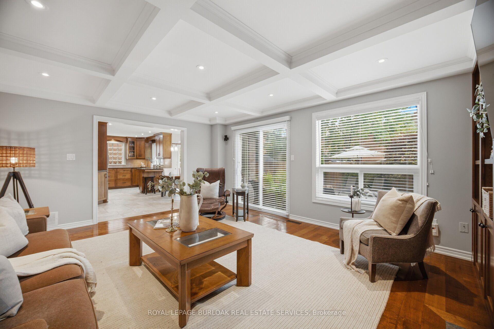 Photo 17 of 2796 Teak Crescent, Oakville, Clearview — HOMEH