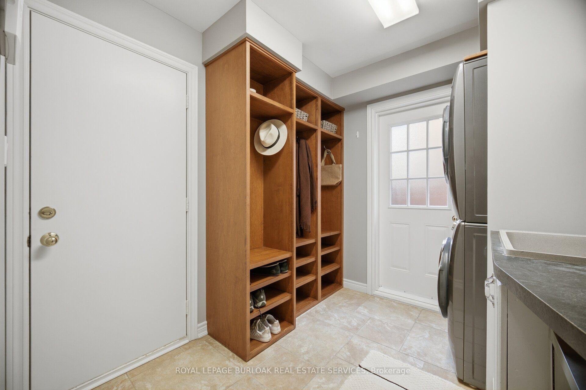 Photo 20 of 2796 Teak Crescent, Oakville, Clearview — HOMEH