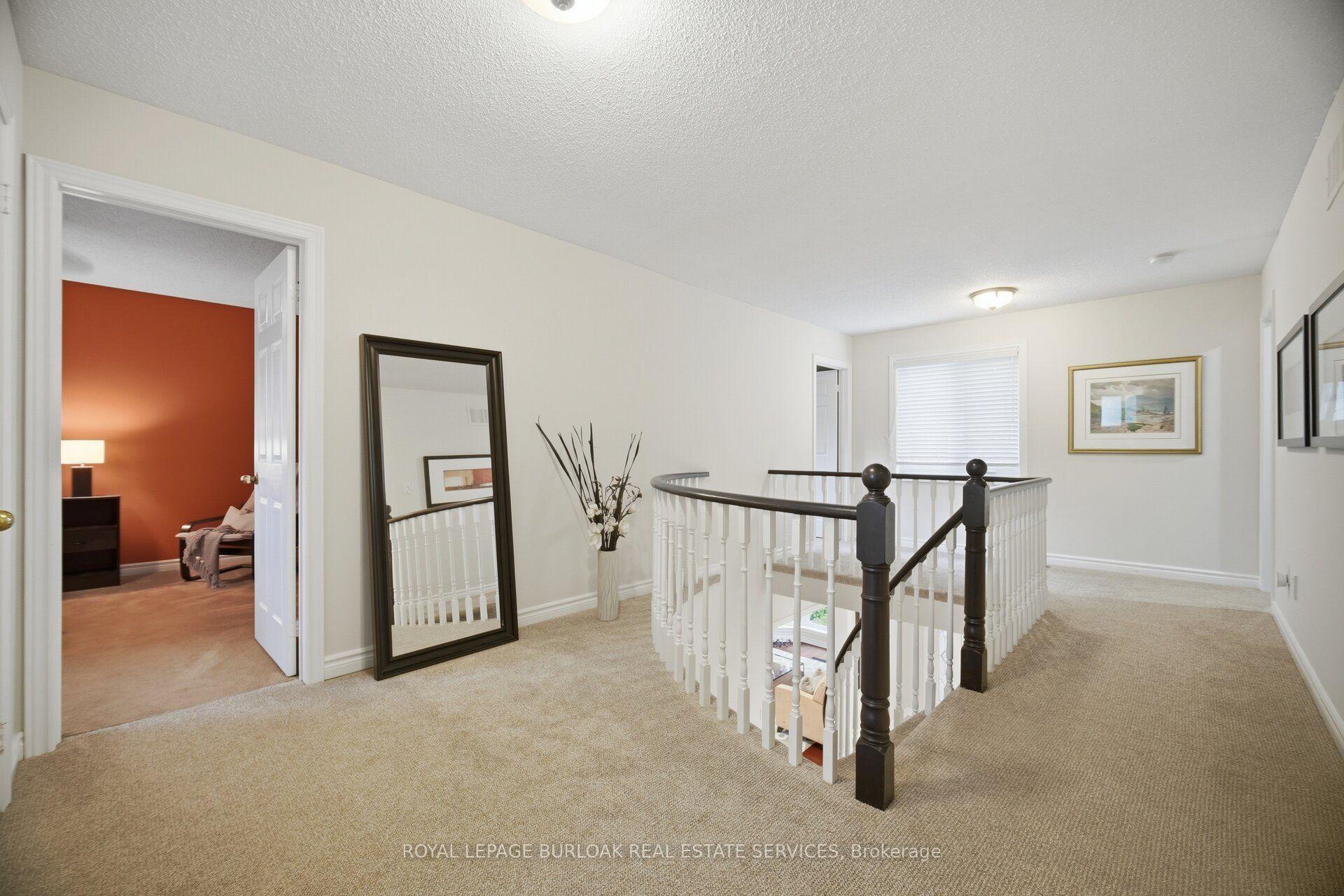 Photo 22 of 2796 Teak Crescent, Oakville, Clearview — HOMEH