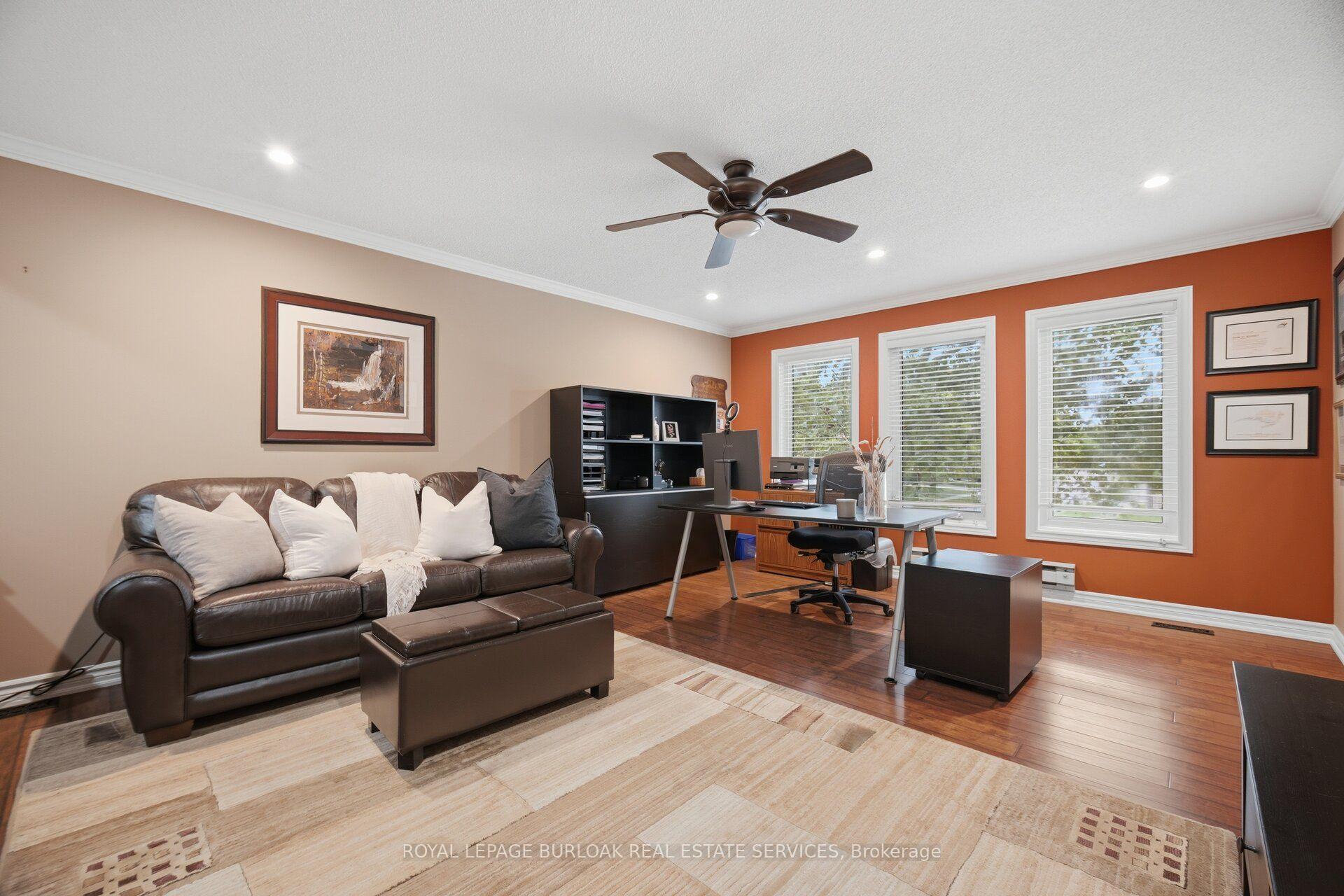 Photo 32 of 2796 Teak Crescent, Oakville, Clearview — HOMEH