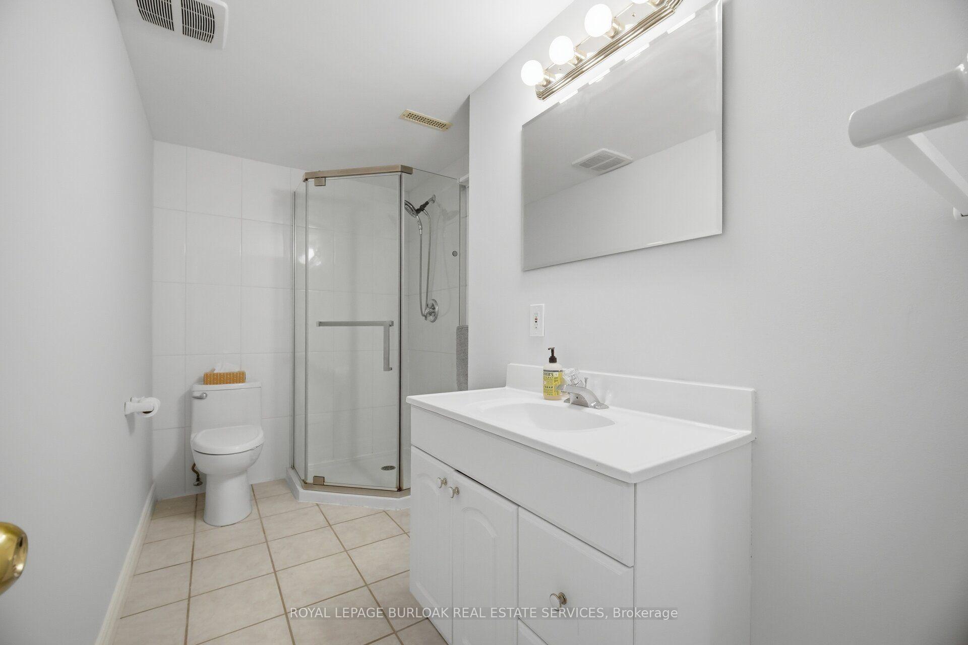 Photo 40 of 2796 Teak Crescent, Oakville, Clearview — HOMEH